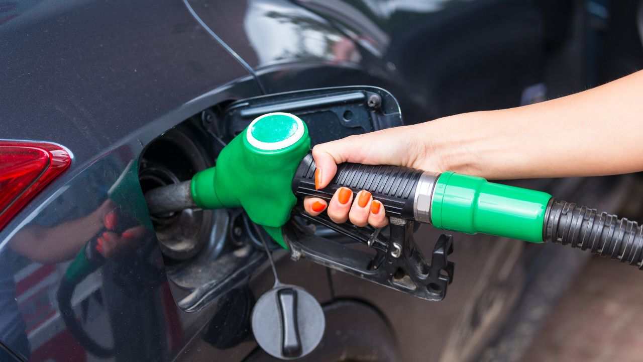 Aumentano i prezzi della benzina: cosa sta succedendo?